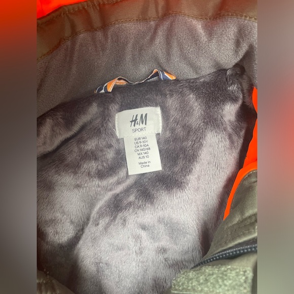 H&M Outdoor Snow Lock Jacket - Picture 2 of 6